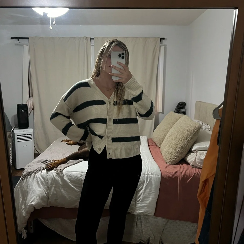 SPLENDID cardigan - Picture 4 of 15